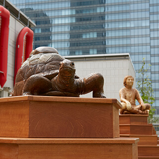 シュシ・スライマン 《金香木の島、シリウスの星、赤道軸の上で》2017