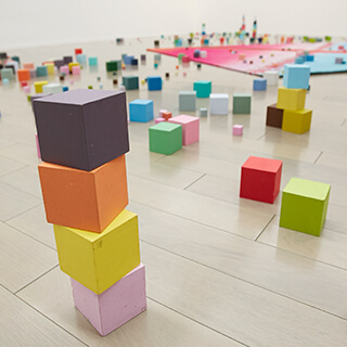 ブルームバーグ&チャナリン 「痕跡証拠」「展示風景」