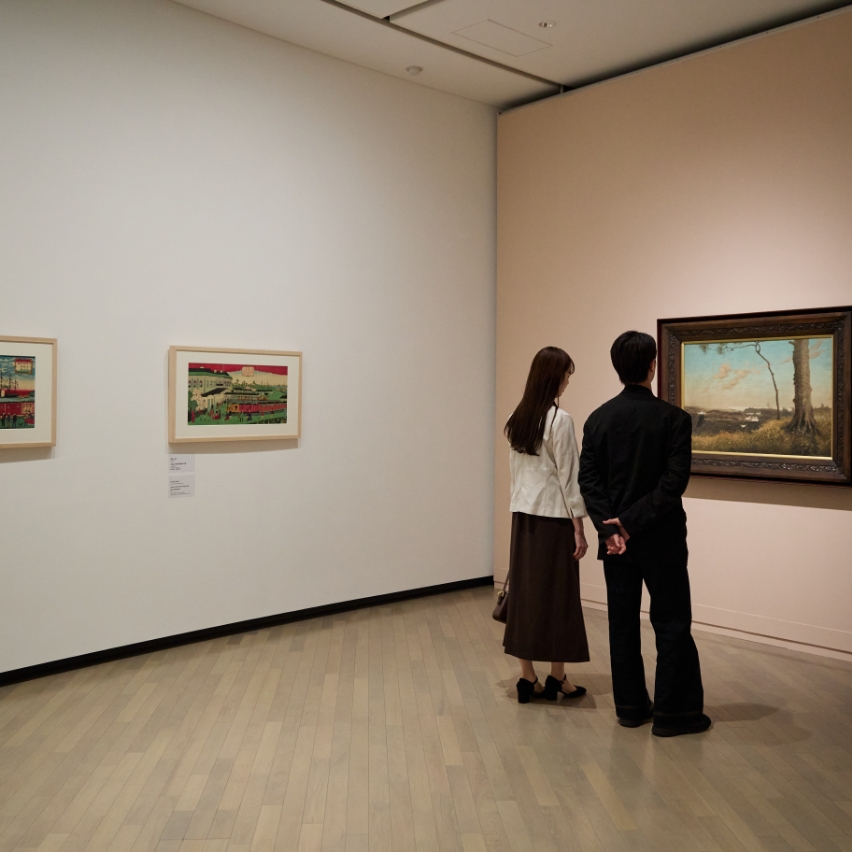 「横浜美術館」