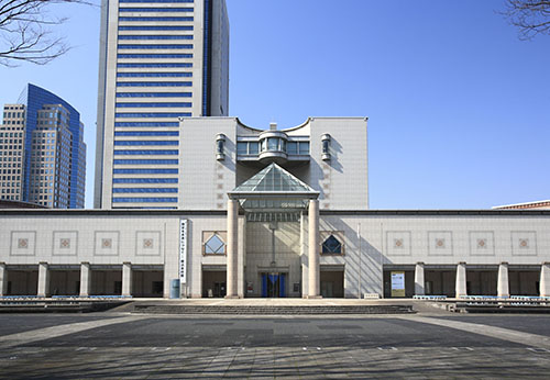 横浜美術館 正面