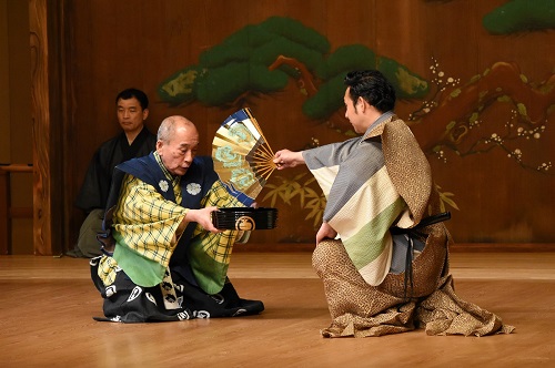 狂言「寝音曲」(大蔵流) 山本則俊 撮影:尾形美佐子