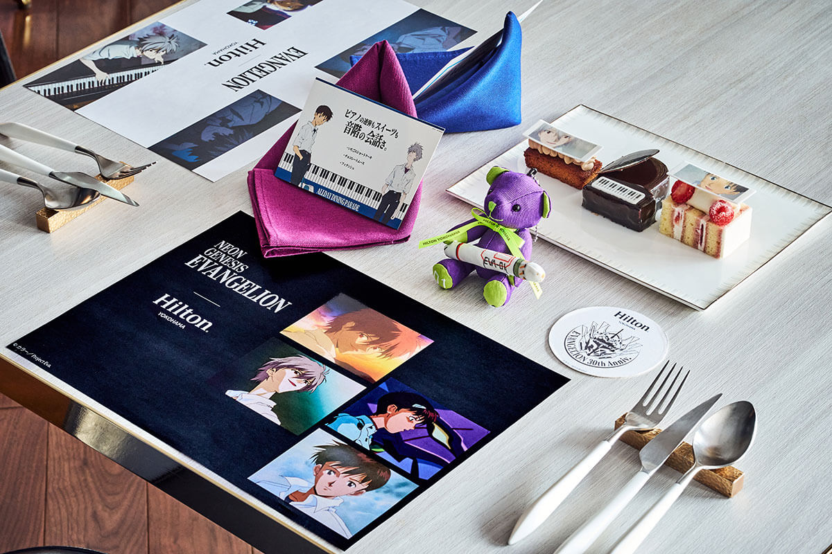 ヒルトン横浜 Allday Dining Parade『エヴァンゲリオン』オリジナルスイーツプレートと特別テーブルコーディネート