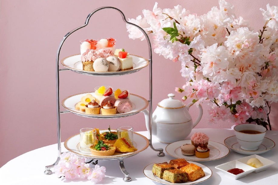 桜ストロベリーアフタヌーンティー