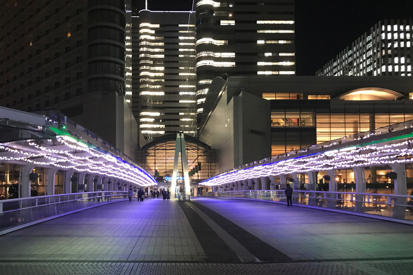 パシフィコ横浜 ウィンターイルミネーション 2022（クイーンモール橋）