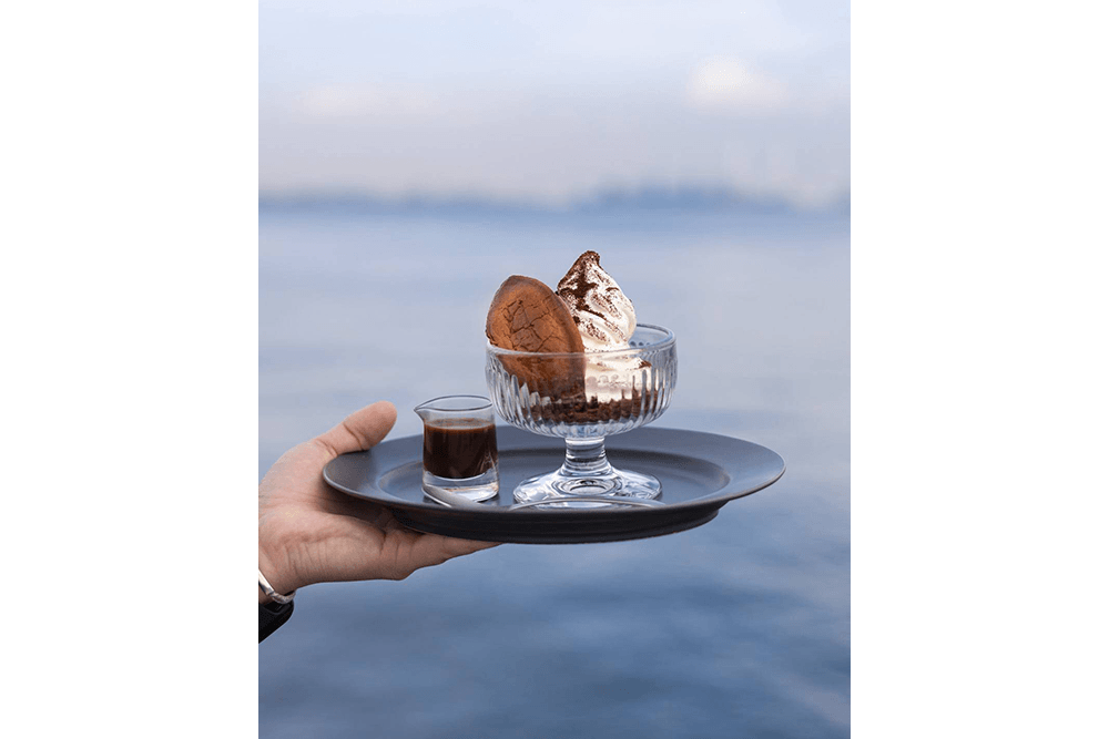 横浜赤レンガ倉庫 UNI COFFEE ROASTERY『ハーバーアフォガード』