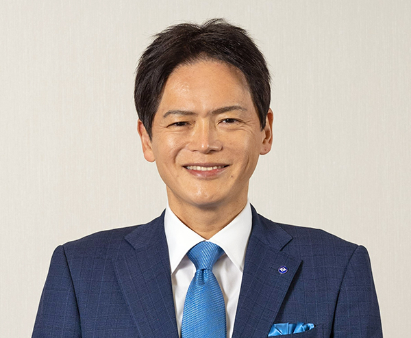 横浜市長　山中竹春