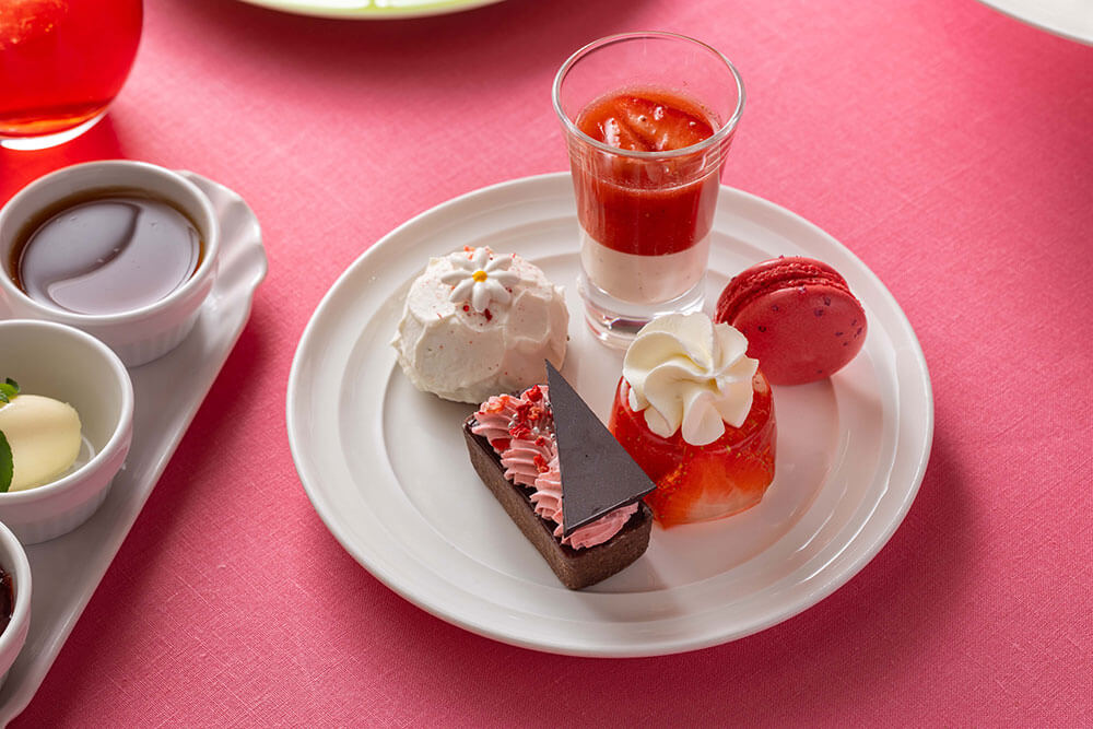 横浜ベイホテル東急「いちごアフタヌーンティー」