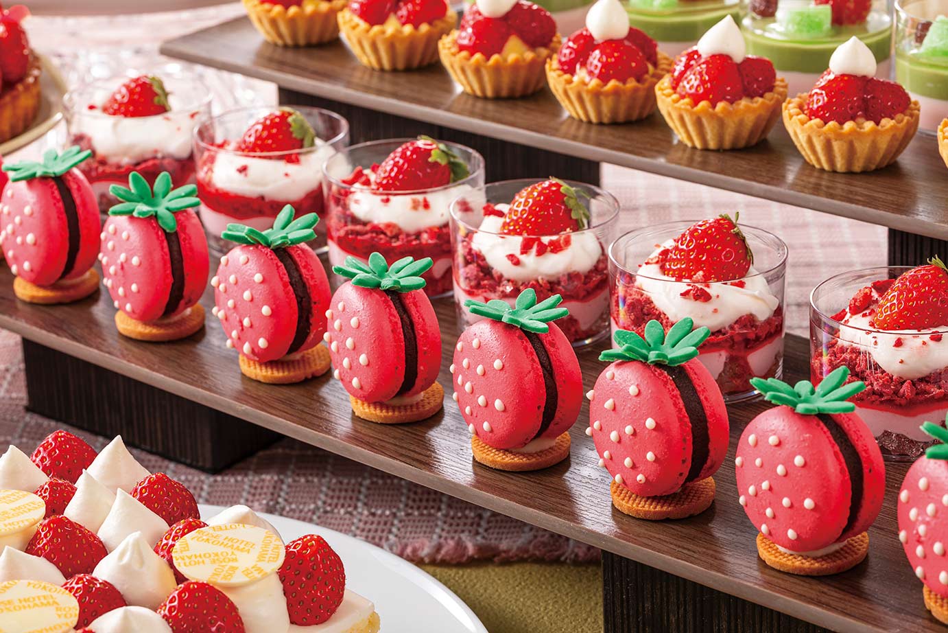 ローズホテル横浜「苺づくしのスイーツブッフェ」